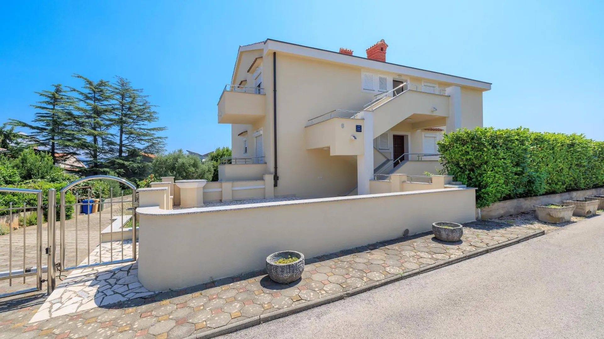 Antares N3 Close To Krk Town Center Apartment